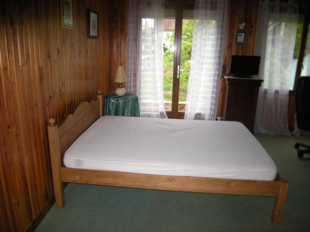 Hotel le clermontain à Les Clerimois Extérieur photo